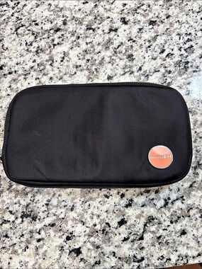 ShortyLOVE  Jetty Wallet with Zip in Black & Pink Like New shorty love